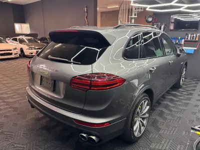 Porsche Cayenne S E-Hybrid — SUV rechargeable performant, 191 000 km, sans sinistre — detail