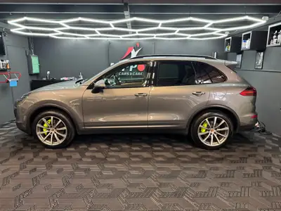 Porsche Cayenne S E-Hybrid — SUV rechargeable performant, 191 000 km, sans sinistre — interior