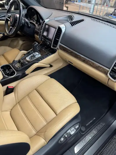 Porsche Cayenne S E-Hybrid — SUV rechargeable performant, 191 000 km, sans sinistre — Thumbnail 9