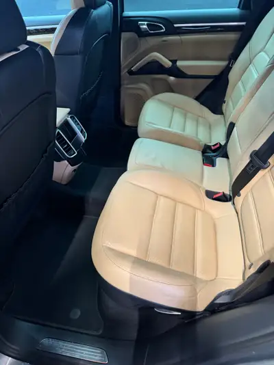 Porsche Cayenne S E-Hybrid — SUV rechargeable performant, 191 000 km, sans sinistre — Thumbnail 10