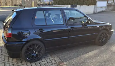 VW Golf 2800 VR6 1996 — Berline sportive essence, moteur V6 légendaire — dettaglio