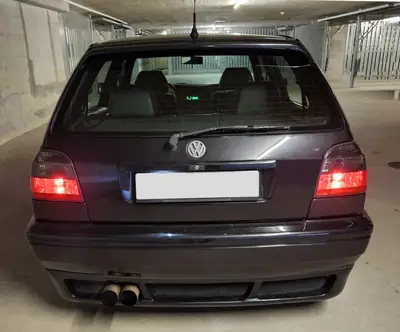 VW Golf 2800 VR6 1996 — Berline sportive essence, moteur V6 légendaire — Miniatura 16