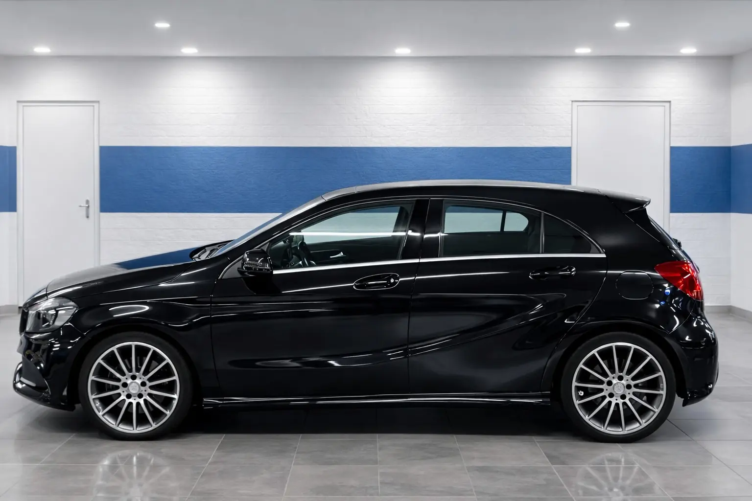 Mercedes-Benz A 220 d AMG Line — Berline compacte diesel, 85'000 km seulement — vue extérieure