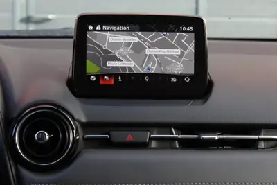 Mazda CX-3 SKYACTIV-G 121 — Compact SUV urbain, tempomat adaptatif et sièges chauffants — Miniature 12