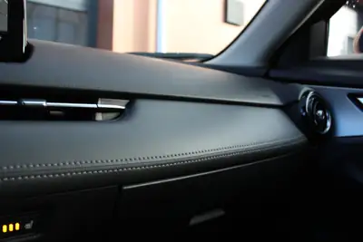 Mazda CX-3 SKYACTIV-G 121 — Compact SUV urbain, tempomat adaptatif et sièges chauffants — Miniature 17