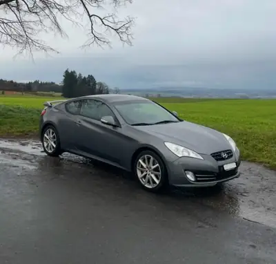 Hyundai Genesis 2.0 Turbo — Coupé sportif, 214 ch, sans sinistre — fianco