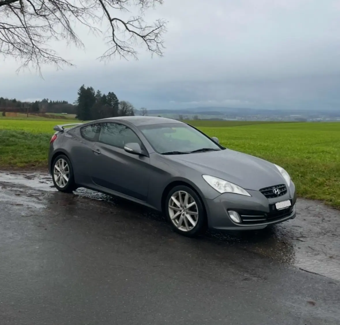 Hyundai Genesis 2011 occasion Lüscherz — 2