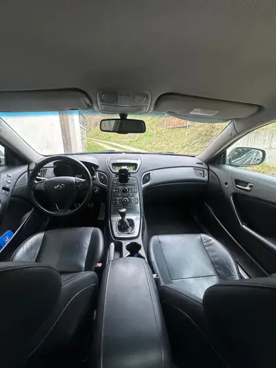 Hyundai Genesis 2.0 Turbo — Coupé sportif, 214 ch, sans sinistre — cruscotto