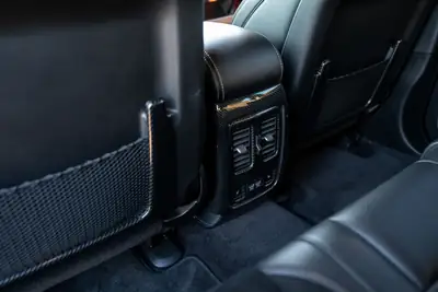 Jeep Grand Cherokee 6.4 V8 HEMI SRT8 — Muscle SUV américain, 468 ch et entretien gratuit — Miniatur 9