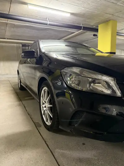 Mercedes-Benz Classe A 180 Urban — Berline compacte élégante, 99'000 km, sans accident — interior