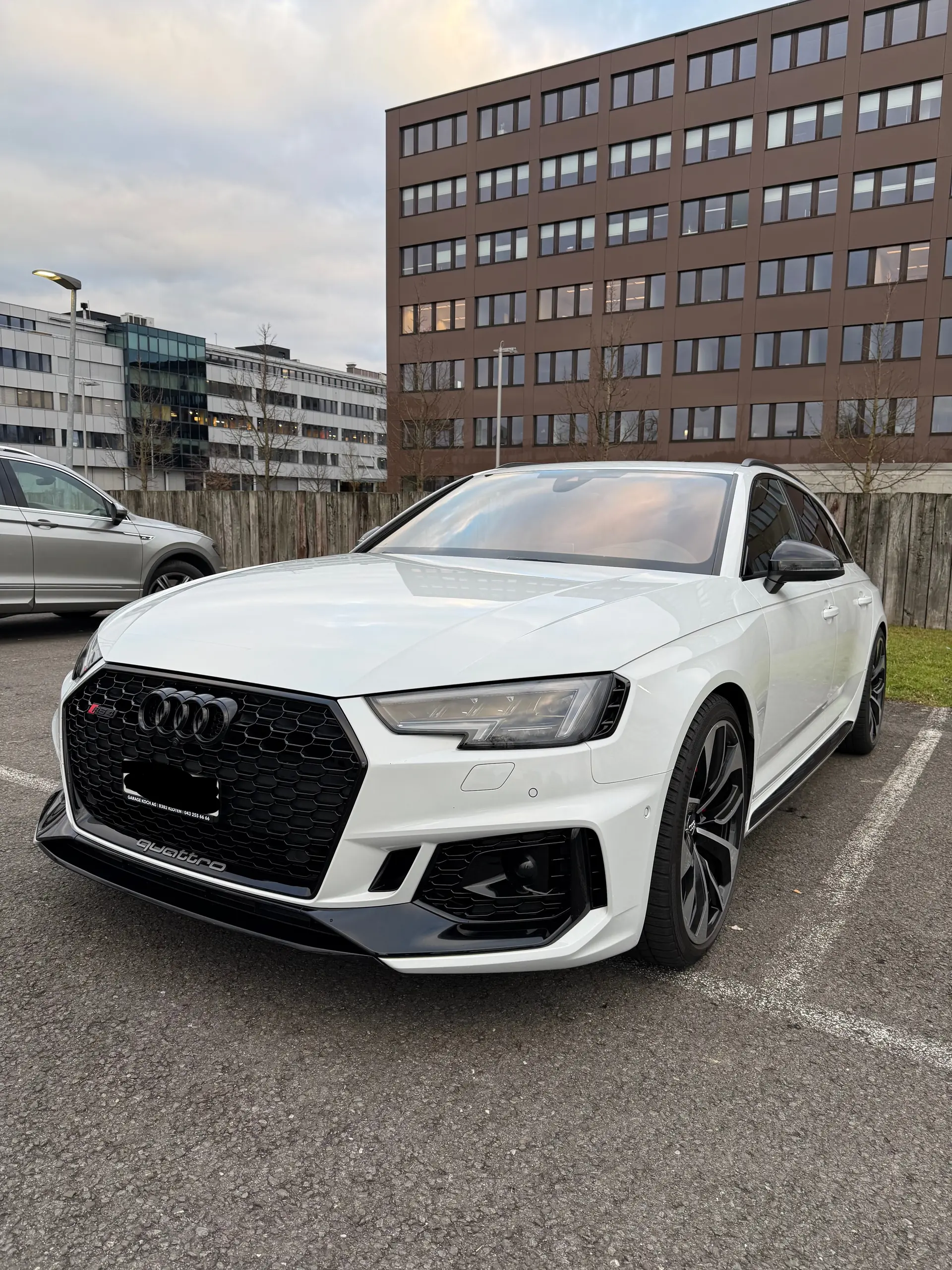 Audi RS4 Avant 2.9 TFSI Quattro — Break sportif 450 ch, 62'000 km seulement — Außenansicht