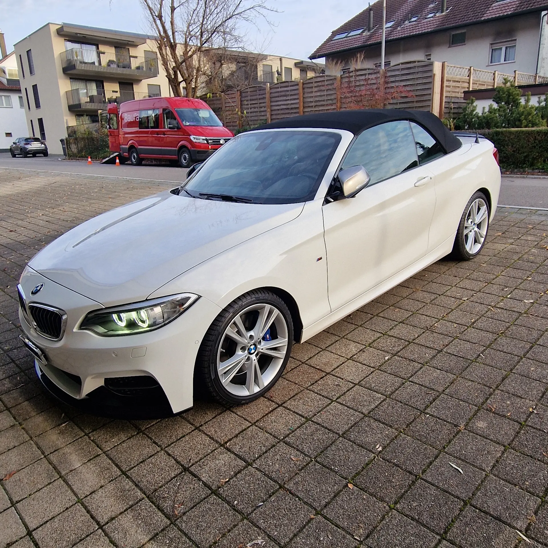 BMW M235i xDrive Cabriolet — Roadster sportif turbo, +80 PS tunné, 122'000 km — vue extérieure