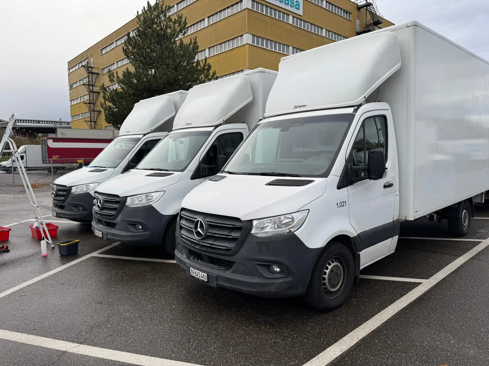 Mercedes-Benz Sprinter 316 CDI — Utilitaire robuste, plateau élévatrice, 218'000 km — vue extérieure