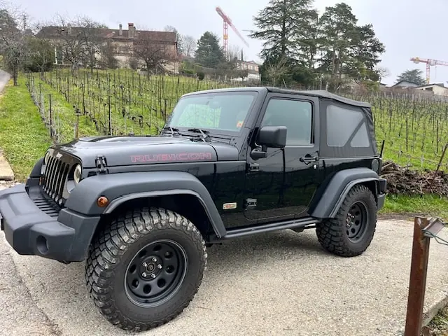 Jeep Wrangler 3.6 Rubicon — Légende 4x4, moteur V6 puissant et intérieur rouge sportif