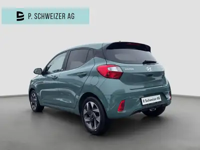 Hyundai i10 1.2 Amplia — Citadine polyvalente, transmission automatique, quasi neuve — arrière