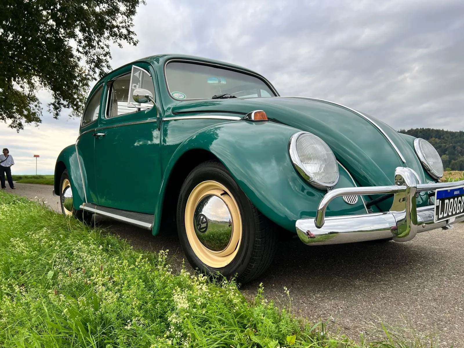 Volkswagen Käfer 1966 — Icône automobile vintage avec seulement 57'000 km — vista esterna