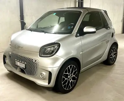 Smart Fortwo EQ Cabrio Prime — Cabriolet électrique 100% zéro émission — vue extérieure
