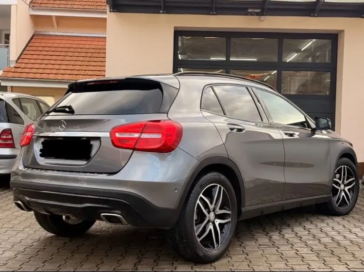 Mercedes-Benz GLA 2016 occasion Neuchâtel — 2