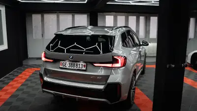 BMW X1 sDrive 20i 48V M Sport Pro 2024 — SUV hybride léger, 17 500 km, garantie BMW — tableau de bord