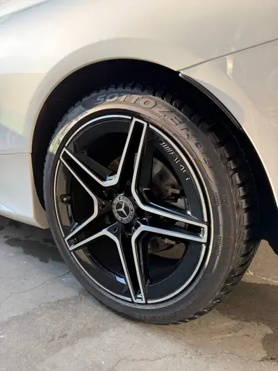 Mercedes-Benz C 200 AMG Line Cabriolet 4Matic — Décapotable sportive, 21'322 km seulement — dettaglio