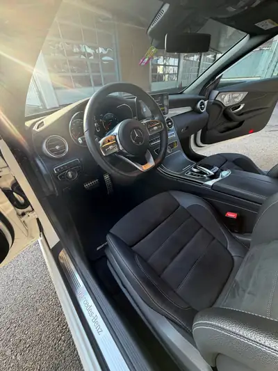 Mercedes-Benz C 200 AMG Line Cabriolet 4Matic — Décapotable sportive, 21'322 km seulement — Miniatura 7