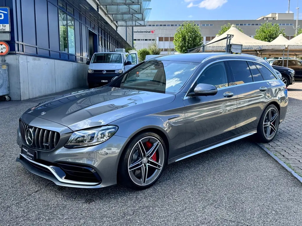 Mercedes-Benz C 63 S AMG — Performance extrême et élégance familiale en version break