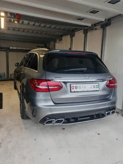 Mercedes-Benz C 63 S AMG — Performance extrême et élégance familiale en version break — Heckansicht