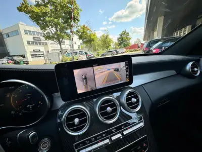 Mercedes-Benz C 63 S AMG — Performance extrême et élégance familiale en version break — Miniatur 11