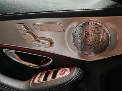 Mercedes-Benz C 63 S AMG — Performance extrême et élégance familiale en version break — Miniatur 13