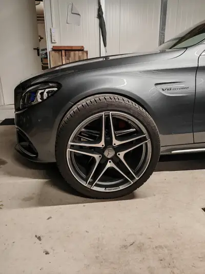 Mercedes-Benz C 63 S AMG — Performance extrême et élégance familiale en version break — Miniatur 18