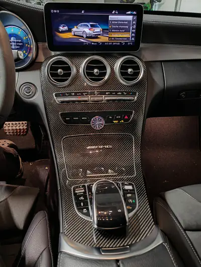 Mercedes-Benz C 63 S AMG — Performance extrême et élégance familiale en version break — Miniatur 16