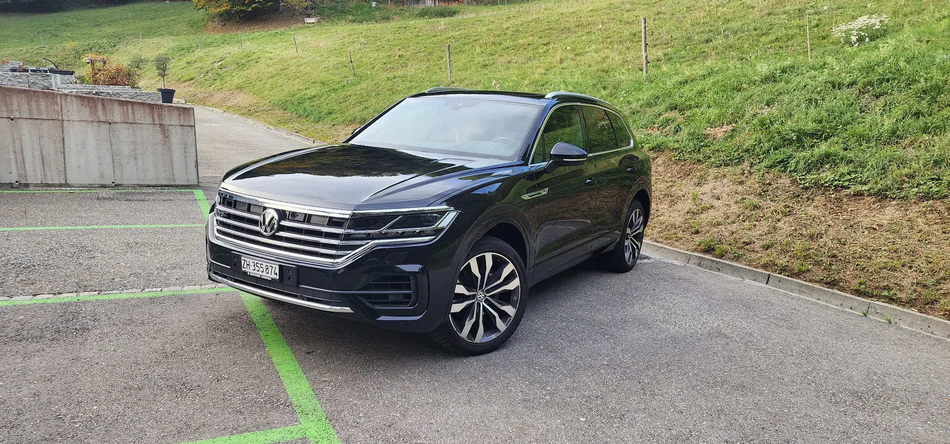 Volkswagen Touareg 2018 occasion stallikon — 1