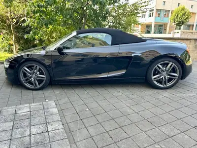 Audi R8 Cabriolet — Supercar décapotable, 430 ch et seulement 35'000 km — fianco