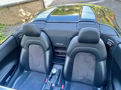 Audi R8 Cabriolet — Supercar décapotable, 430 ch et seulement 35'000 km — dettaglio