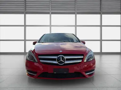 Mercedes-Benz B 180 Active Edition — Monospace compact automatique, entretien irréprochable — side view