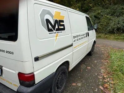 VW T4 2.0 — Utilitaire spacieux 2001, moteur fiable et polyvalent — détail