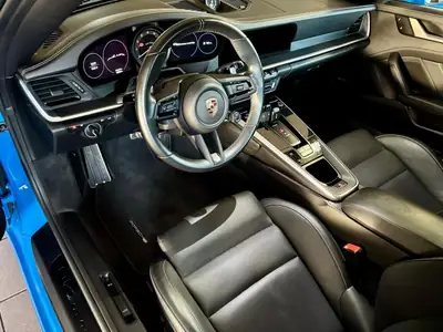 Porsche 911 Carrera 4 GTS Cabriolet — Décapotable sport 480 ch, seulement 21'000 km — Miniature 10