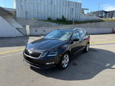 Skoda Octavia Combi 2.0 TSI — Break polyvalent, 190 ch dynamiques, finition Clever — vue extérieure