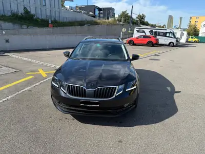 Skoda Octavia Combi 2.0 TSI — Break polyvalent, 190 ch dynamiques, finition Clever — côté