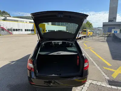 Skoda Octavia Combi 2.0 TSI — Break polyvalent, 190 ch dynamiques, finition Clever — détail