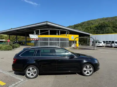 Skoda Octavia Combi 2.0 TSI — Break polyvalent, 190 ch dynamiques, finition Clever — intérieur