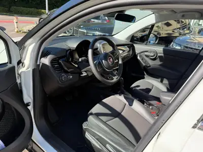 FIAT 500X 120th Anniversary — Compact SUV élégant, 53 500 km, équipement complet — Miniature 8