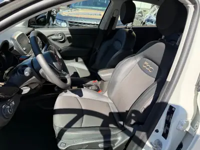 FIAT 500X 120th Anniversary — Compact SUV élégant, 53 500 km, équipement complet — Miniature 9