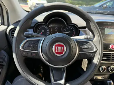 FIAT 500X 120th Anniversary — Compact SUV élégant, 53 500 km, équipement complet — Miniature 15