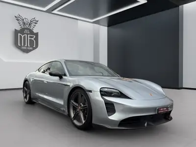 Porsche Taycan Turbo S — Berline électrique haute performance, 20'000 km seulement — Thumbnail 8