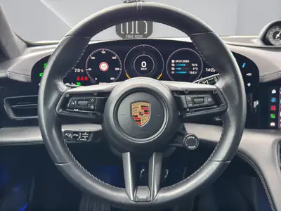 Porsche Taycan Turbo S — Berline électrique haute performance, 20'000 km seulement — Thumbnail 10