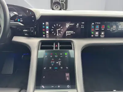 Porsche Taycan Turbo S — Berline électrique haute performance, 20'000 km seulement — Thumbnail 15
