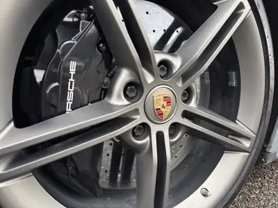 Porsche Taycan Turbo S — Berline électrique haute performance, 20'000 km seulement — Thumbnail 29