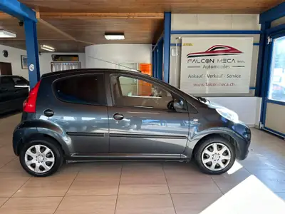 Peugeot 107 1.0 Urban — Citadine économe, 176'000 km, sans sinistre — Detail