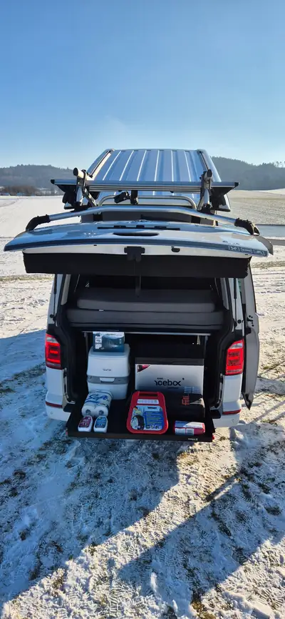 VW T6 California Beach TDI — Camping-car aménagé, 130'000 km, prêt à l'aventure — tableau de bord